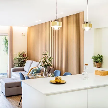 아파트 Hidden Corner By Sabugo House